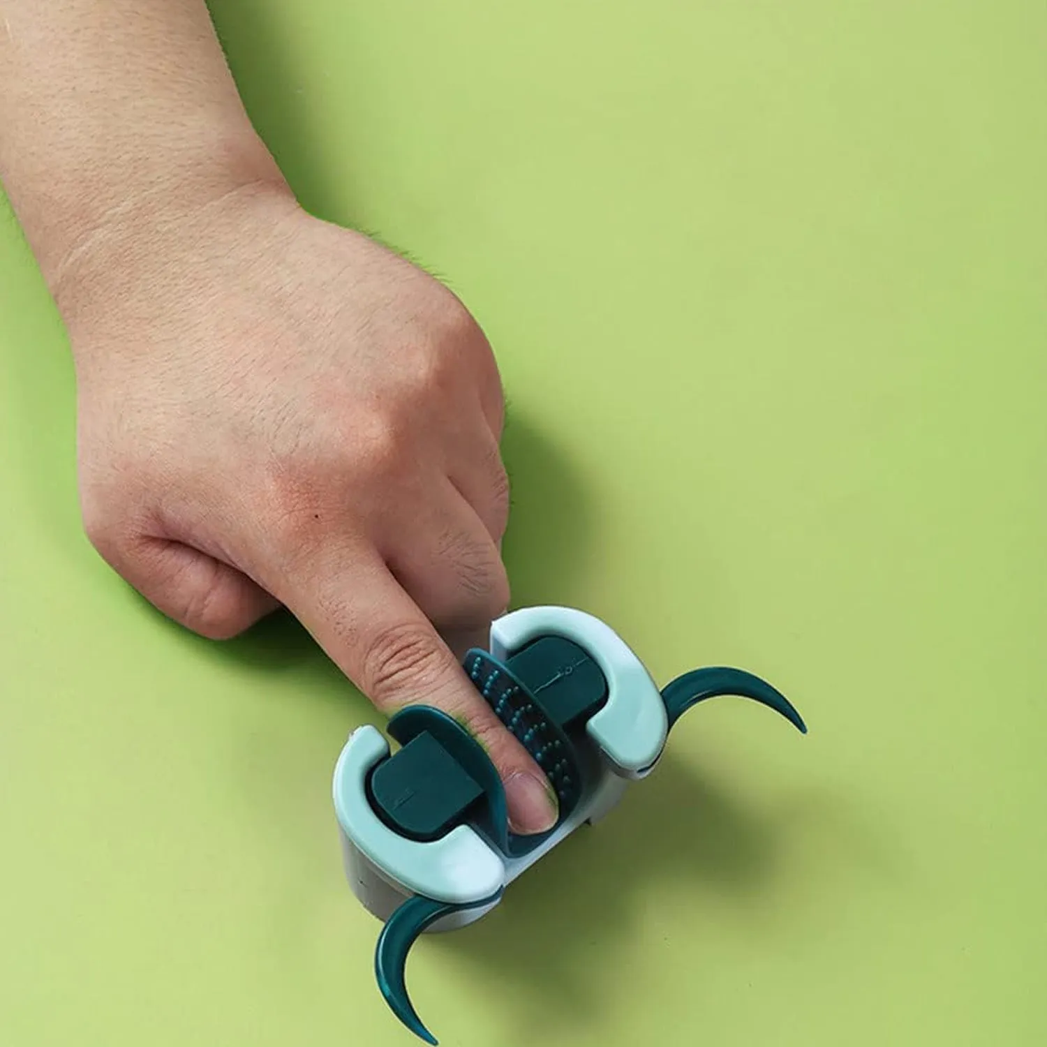 Multifunctional Cartoon Sticky Punch Free Mop Holder